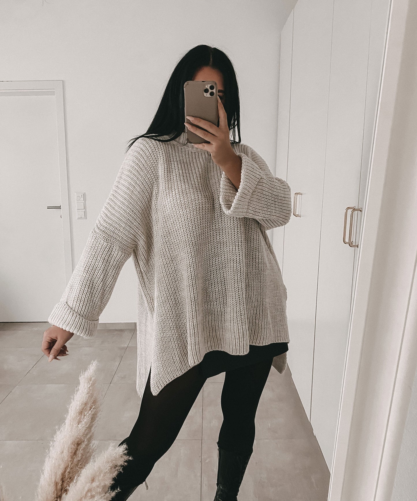 Pull tricoté surdimensionné confortable en beige doux