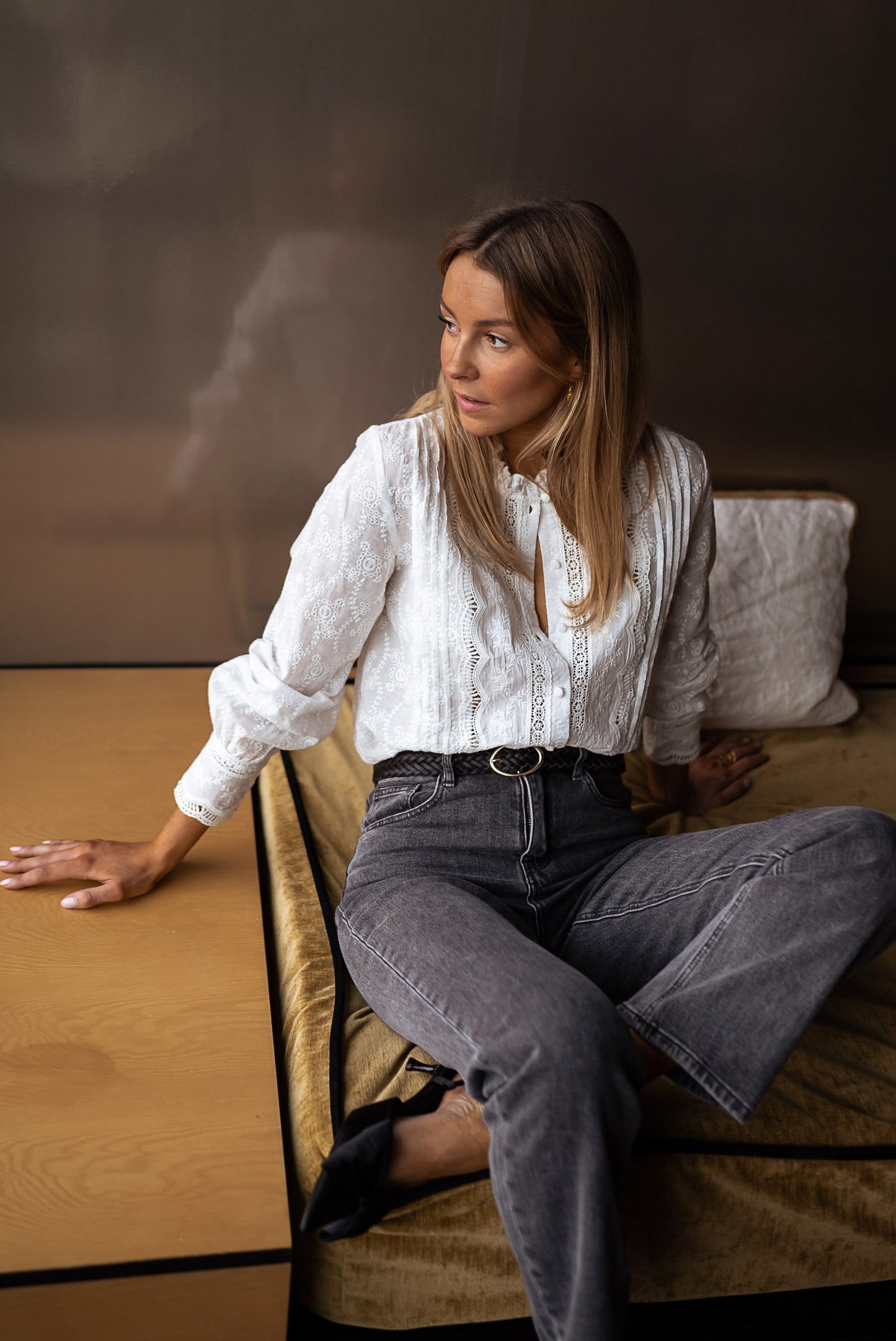 Chemise boutonnée brodée style décontracté chic