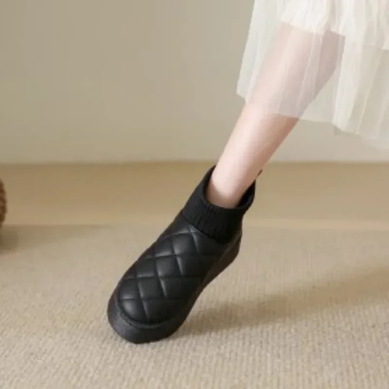 Chaussons en tricot douillet avec semelle épaisse et doublure chaude