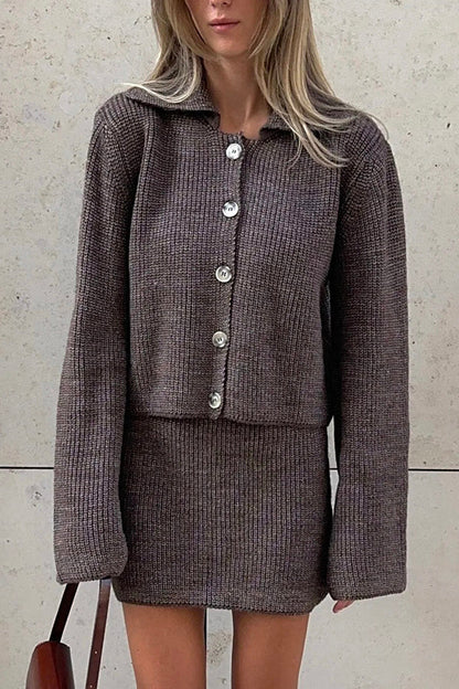 Ensemble gilet en maille confortable et mini-jupe décontractée