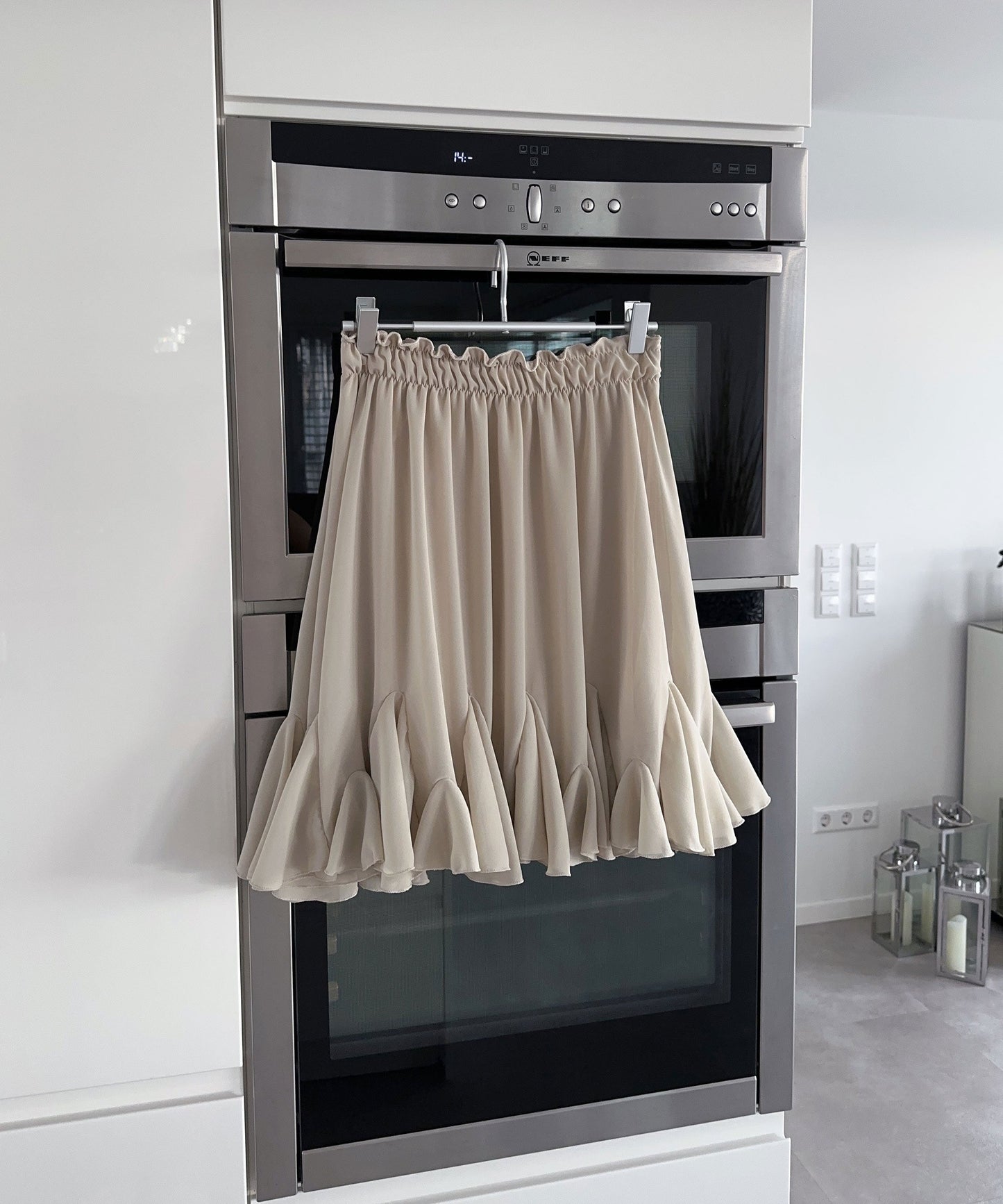 Robe chic beige d'inspiration fauteuil à bascule