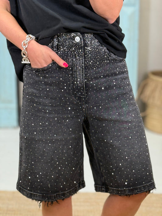 Tendance bermuda-jeans avec ornements en strass