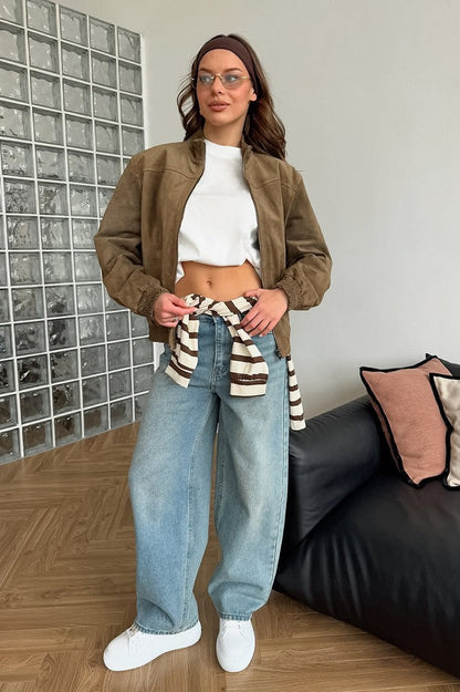 Veste vintage en daim à col montant pour un style superposé élégant