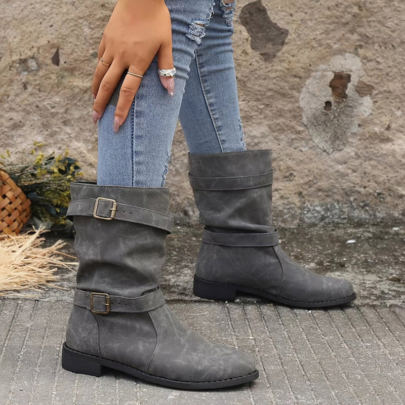 Bottes chevilles en cuir chic avec détail boucle