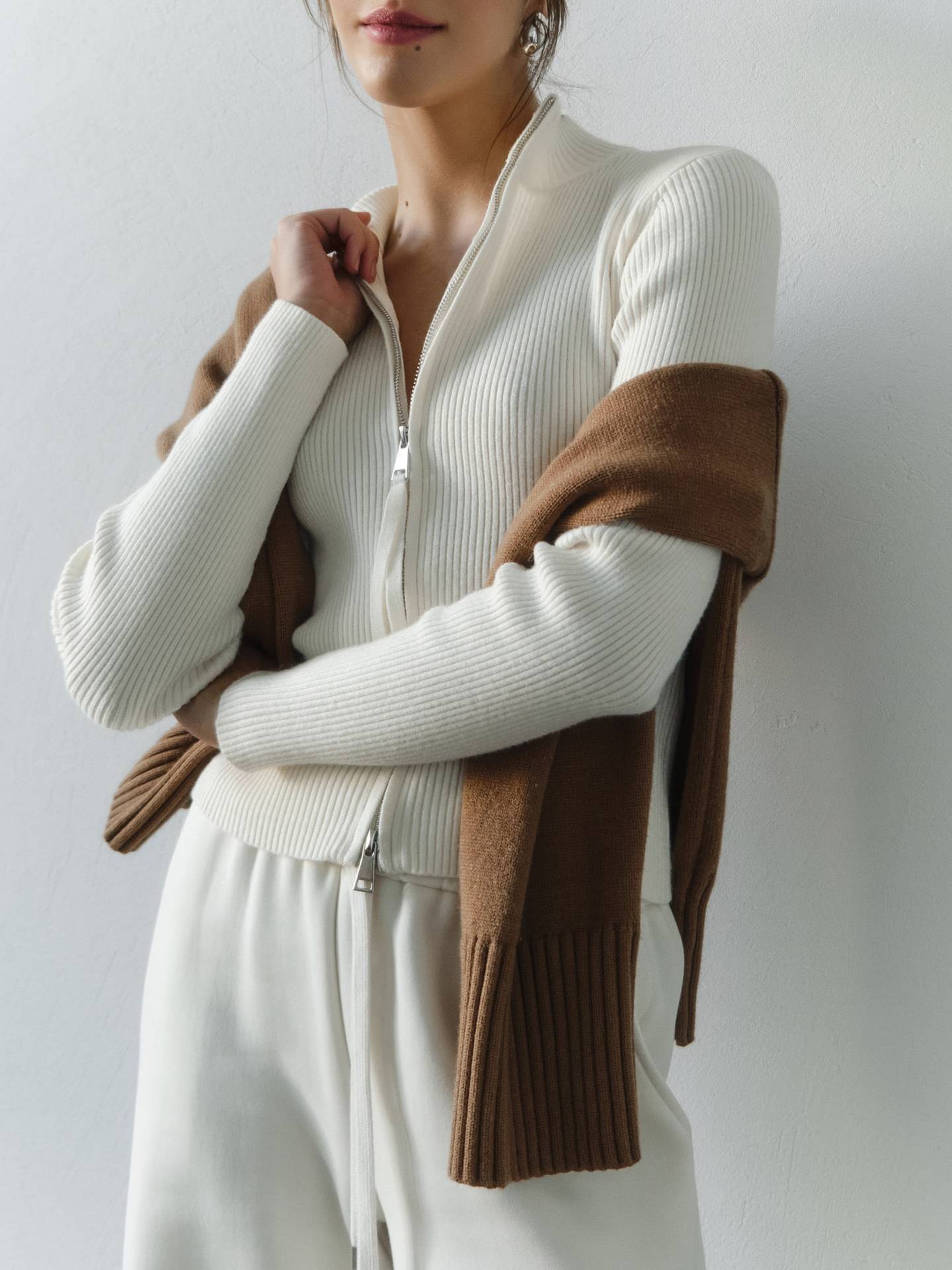 Pull en maille côtelée confortable avec fermeture éclair haute