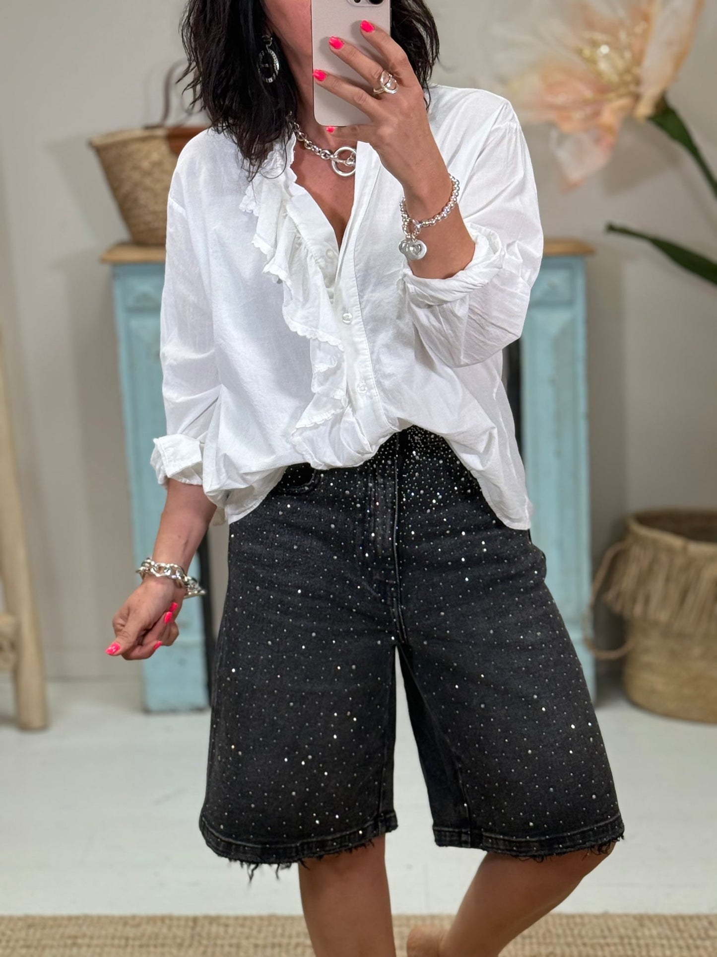 Tendance bermuda-jeans avec ornements en strass