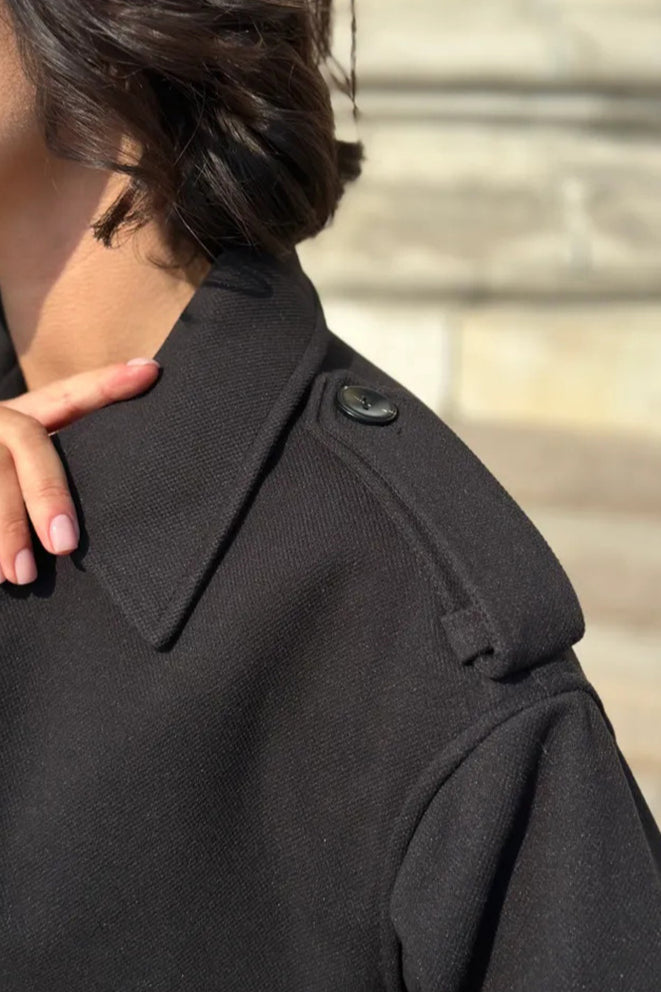 Veste trench légère et décontractée, coupe courte