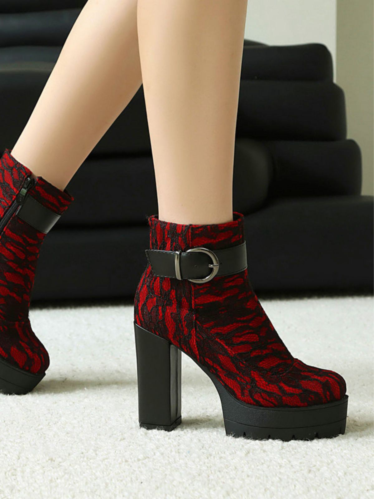 Bottes à plateforme en dentelle vintage avec talons épais