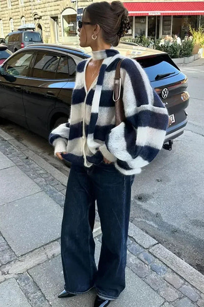 Cardigan en tricot rayé confortable à col en V