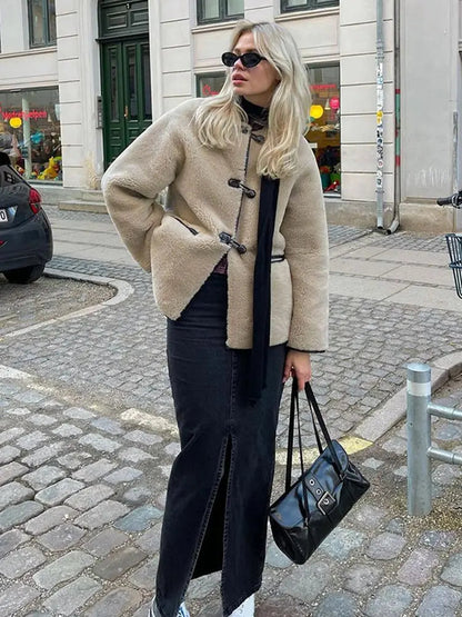 Manteau long douillet et moelleux pour un style hivernal chic