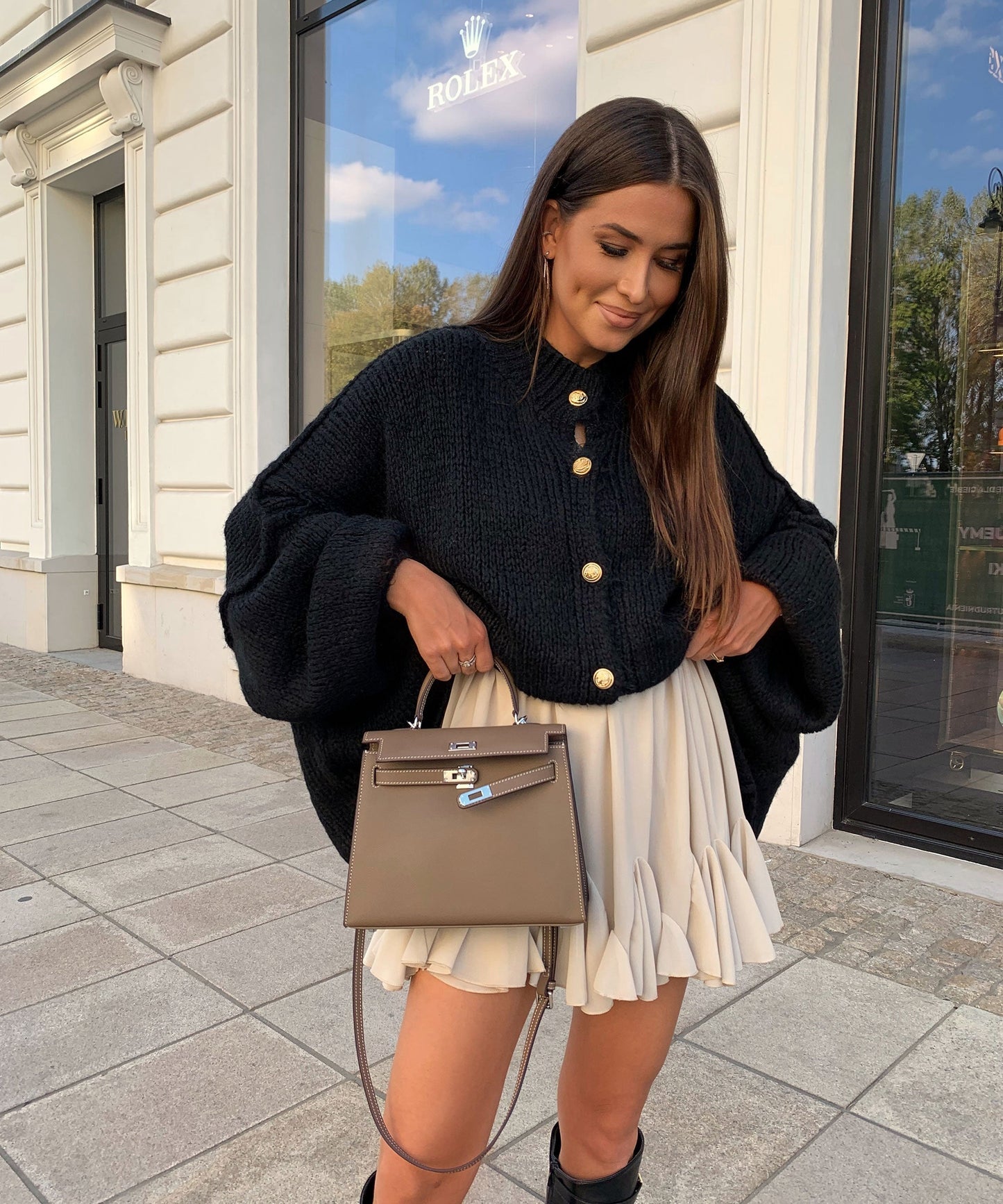 Robe chic beige d'inspiration fauteuil à bascule