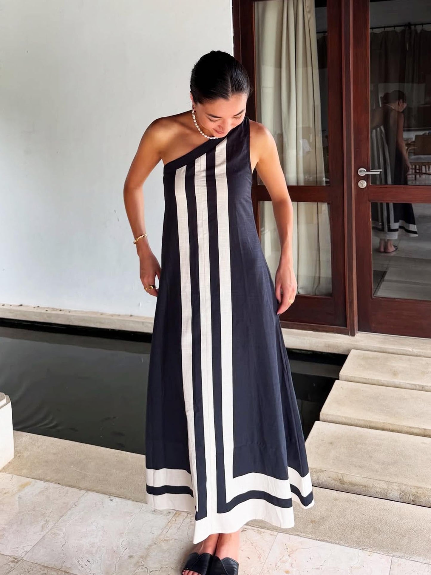 Robe midi asymétrique avec décolleté pour femme