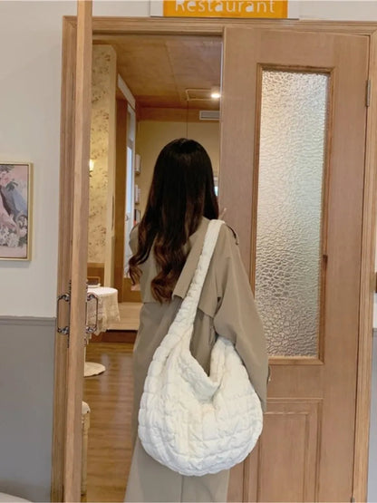 Sac à bandoulière en duvet léger pour voyager avec style