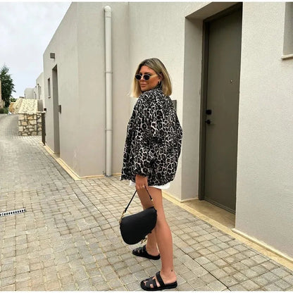 Veste élégante légère pour femmes moderne