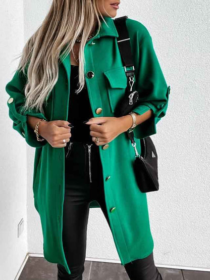 Chemise-veston longue boutonnée confortable avec col en laine et revers