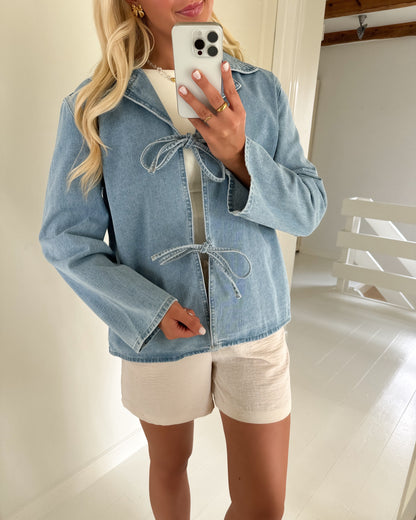 Veste ajustée élégante pour femmes au style intemporel