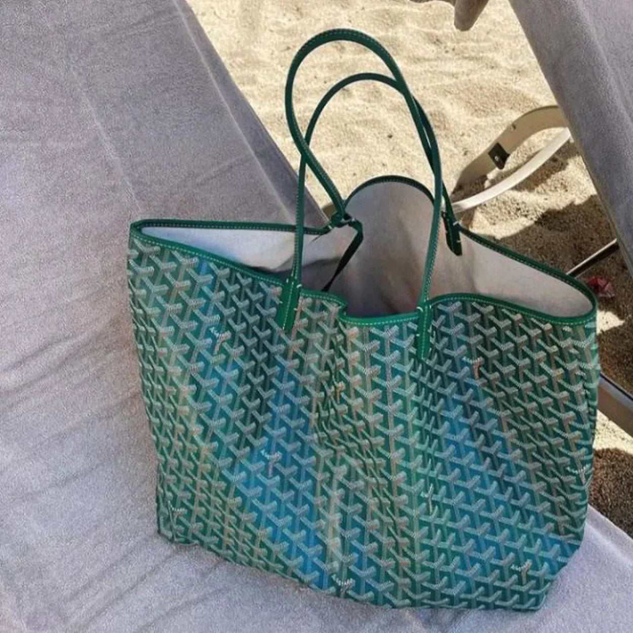 Sac fourre-tout élégant de style Croyard