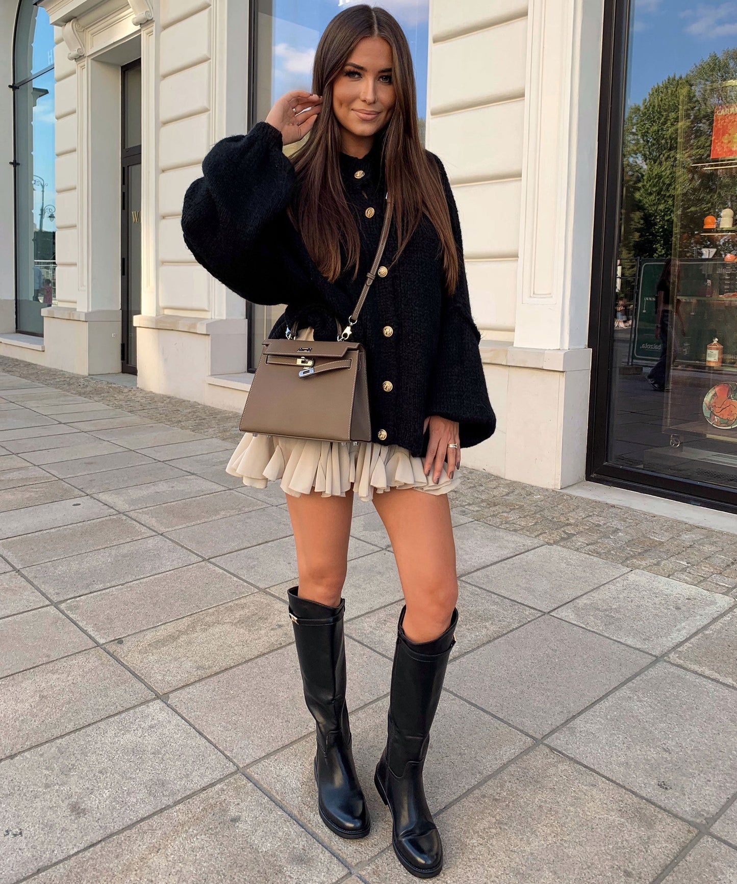 Robe chic beige d'inspiration fauteuil à bascule