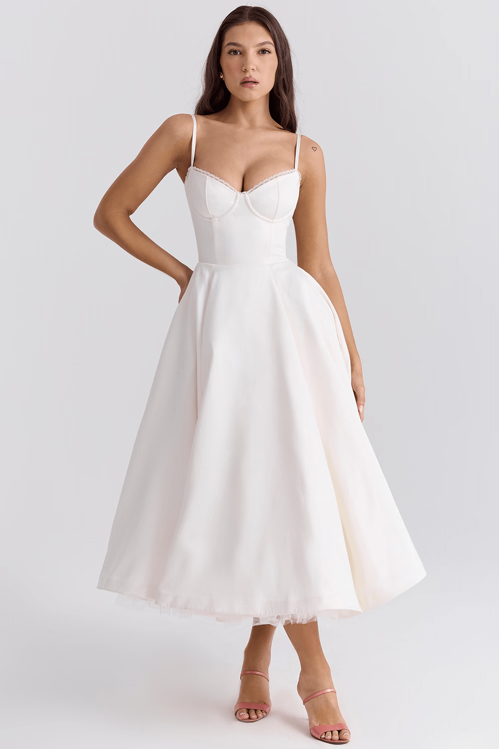 Robe Midi Élégante Evelina