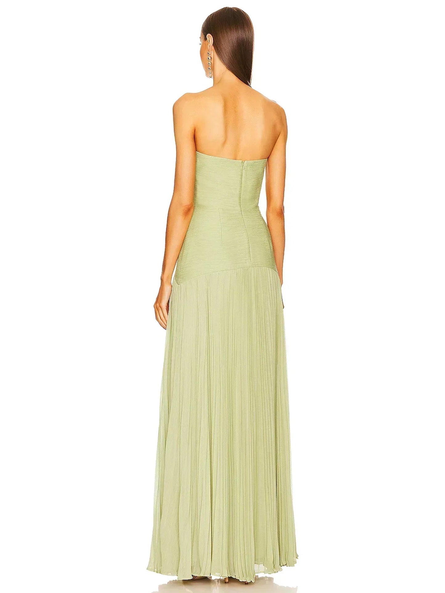 Robe longue verte élégante et fluide pour occasions d'été