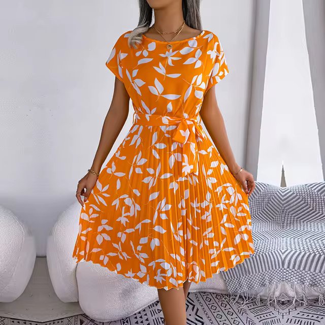 Robe longue plissée à ligne A à motif floral