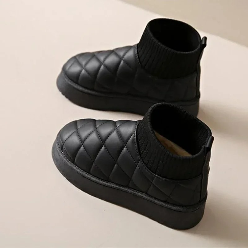 Chaussons en tricot douillet avec semelle épaisse et doublure chaude