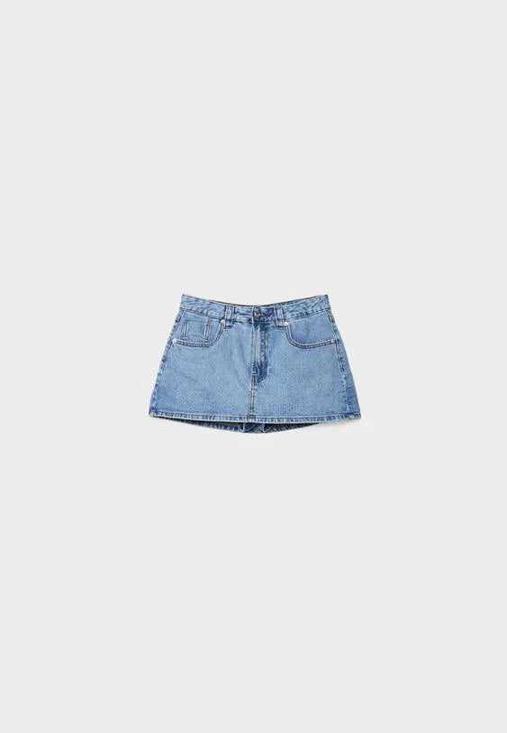 Mini-jupe-short en denim décontracté pour un look quotidien sans effort