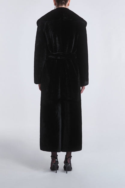 Manteau Chic en Fausse Fourrure pour un Style Hivernal Élégant