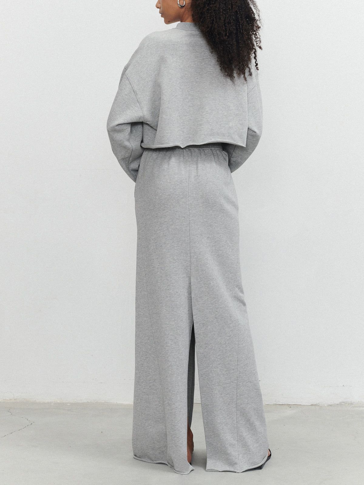 Sweat-shirt court confortable pour un style chic décontracté