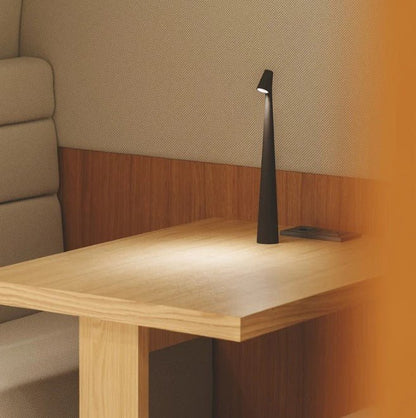 Élégante lampe de table LED sans fil